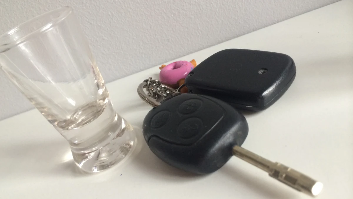 Policjanci ze Złotowa w Wielkopolsce zatrzymali 31-latka, który prowadził samochód, mając blisko trzy promile alkoholu w organizmie. W aucie mężczyzna wiózł dwójkę swoich dzieci. 