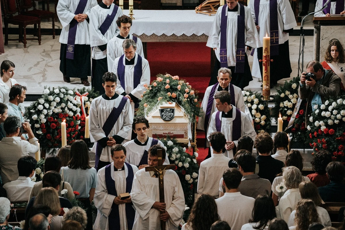 Najlepsze kino autorskie w Krakowie. Światowa premiera polskiej produkcji "Żeby nie było śladów" w Wenecji. "Teściowie" w kinach. Tak zapowiada się najbliższy tydzień w kulturze