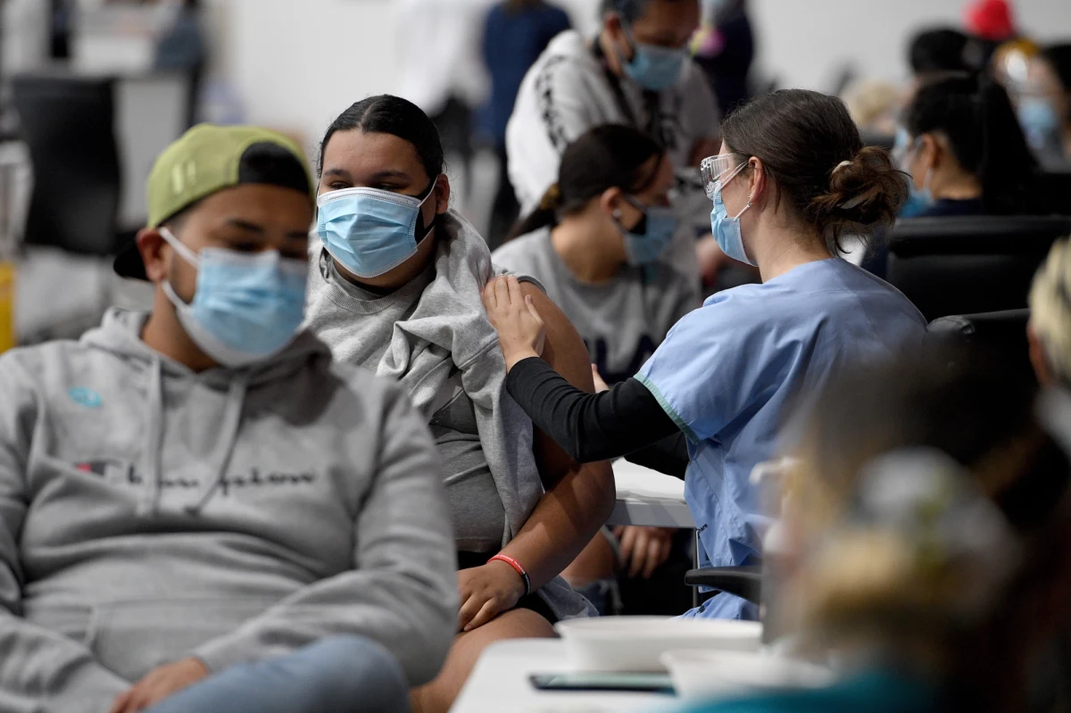 Szczepionki przeciwko Covid-19 mogą okazać się nieskuteczne wobec nowego wariantu koronawirusa Mu - poinformował portal Business Insider. Obecnie w Polsce nie ma przypadku zakażenia tą mutacją.