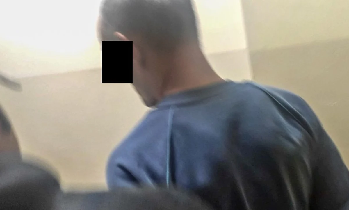 Na trzy miesiące trafił do aresztu 41-latek podejrzany o sprowadzenie zagrożenia pożaru w trzech kamienicach w Gorzowie Wielkopolskim oraz utrudnianie pracy strażakom. Grozi mu do 12 lat więzienia - poinformował Grzegorz Jaroszewicz z Komendy Miejskiej Policji w Gorzowie Wlkp. 