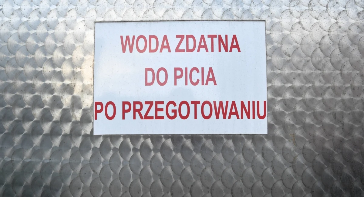 Kilka miejscowości w gminie Bełchatów w Łódzkiem bez bieżącej wody do spożycia. W wodociągu wykryto bakterie z grupy coli.

