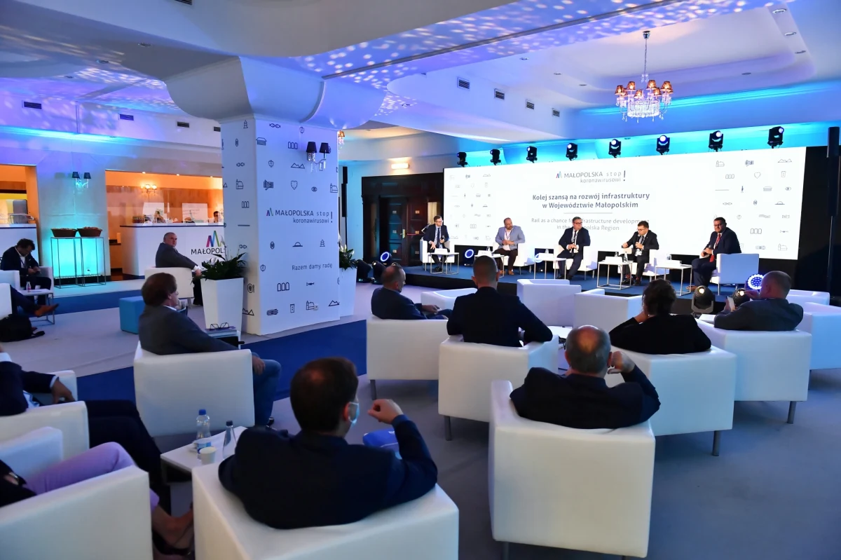 "Europa w poszukiwaniu przywództwa" - to hasło Forum Ekonomicznego 2021, które we wtorek rozpoczyna się w Karpaczu. Zostało tam już na stałe przeniesione z Krynicy-Zdroju. Udział w forum zapowiedzieli przedstawiciele m.in. polskiego rządu i biznesu.