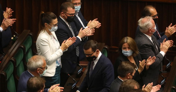 45 proc. badanych źle ocenia pracę premiera Mateusza Morawieckiego - wynika z sondażu IBRiS opublikowanego we wtorkowym wydaniu "Rzeczpospolitej".