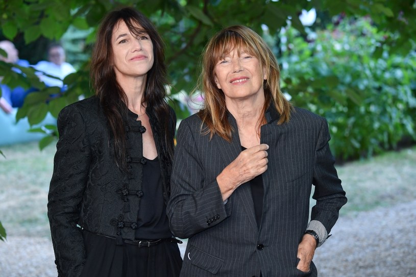 Udar pokrzyżował plany aktorce i piosenkarce Jane Birkin, która miała pojawić się na ważnym festiwalu filmowym. O problemach zdrowotnych niespełna 75-letniej gwiazdy poinformowała jej rodzina.

