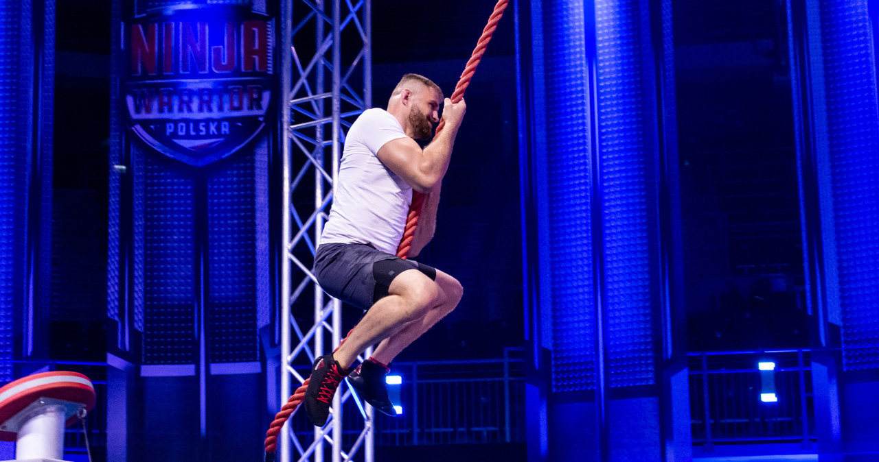 Drugi odcinek show Polsatu "Ninja Warrior Polska" naszpikowany będzie gośćmi specjalnymi, którzy odważyli się stanąć twarzą w twarz z najtrudniejszymi przeszkodami na świecie. Nie mając za sobą wielomiesięcznych (a czasami wieloletnich!) przygotowań jak reszta zawodników, biorących udział w programie, zdecydowali się pokazać, na co ich stać. Nie wiedzą jednak, że tor Ninja Warrior Polska... prawdziwie uzależnia!