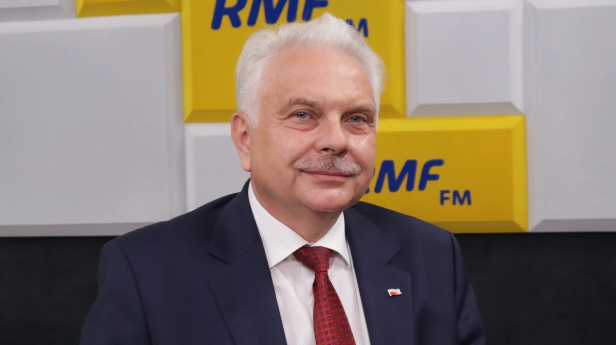 "Każde środki dodatkowe, które trafiają do polskiego ratownictwa medycznego, to dodatkowe środki, które usprawniają ten system” - tak wiceminister zdrowia Waldemar Kraska mówił w Popołudniowej rozmowie w RMF FM o nowej, wyższej wycenie pracy tzw. dobokaretki. Gość Pawła Balinowskiego przyznał, że środki z tej podwyżki trafią do pracodawców i to oni będą tymi środkami rozporządzać. 