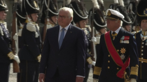 Prezydent Niemiec Frank-Walter Steinmeier został przywitany przez króla Szwecji Karola XVI Gustawa. Wydarzenie miało miejsce w Pałacu Królewskim w Sztokholmie i miało rangę państwową.