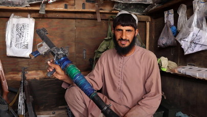 Przywódca talibów: „Rządy i życie w Afganistanie będą regulowane przez zasady Świętego Szariatu”