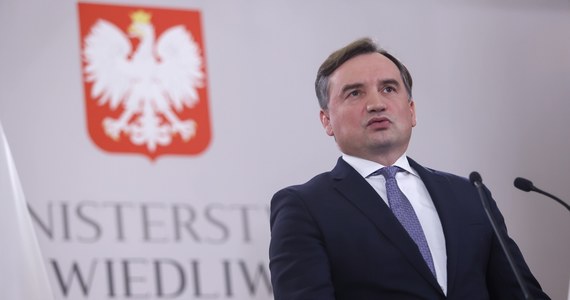 Prokurator Generalny Zbigniew Ziobro skierował do Sądu Najwyższego skargę nadzwyczajną w sprawie o zapłatę, która dotyczy umowy kredytu indeksowanego kursem franka szwajcarskiego. Prawomocnej decyzji Sądu Okręgowego w Radomiu prokuratura zarzuciła m.in. naruszenie praw człowieka i konstytucyjnych praw obywatela.