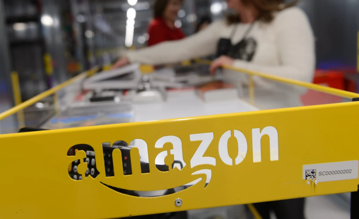 ​Pracownik firmy Amazon zmarł na terenie zakładu w Sadach pod Poznaniem. Mężczyzna nagle zasłabł. Nie udało się go uratować. To nie pierwszy taki przypadek w firmie.
