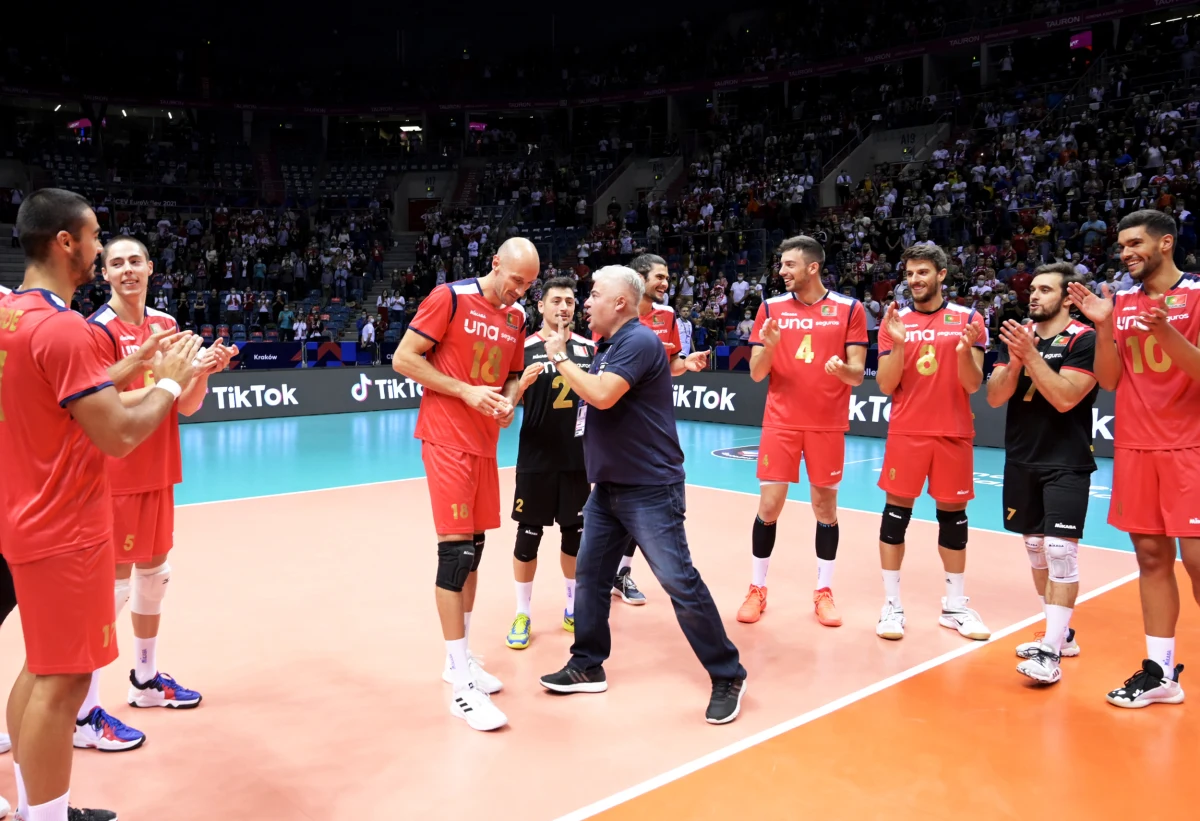 W meczu z Polską w trakcie mistrzostw Europy zdobył sześć punktów. Choć teraz oglądamy go koszulce reprezentacji Portugalii, to równie często można go zobaczyć w lekarskim kitlu. Hugo Gaspar to jeden z nielicznych sportowców, którym udaje się łączyć karierę zawodnika z karierą medyczną. O wyzwaniach, z którymi mierzył się w szpitalnych salach i na boisku opowiedział Nicole Makarewicz, dziennikarce z redakcji RMF24.pl.