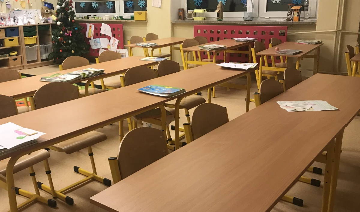 ​W trzech szkołach na Podkarpaciu zawieszone zostały lekcje stacjonarne. U uczniów wykryto bowiem zakażenia koronawirusem.