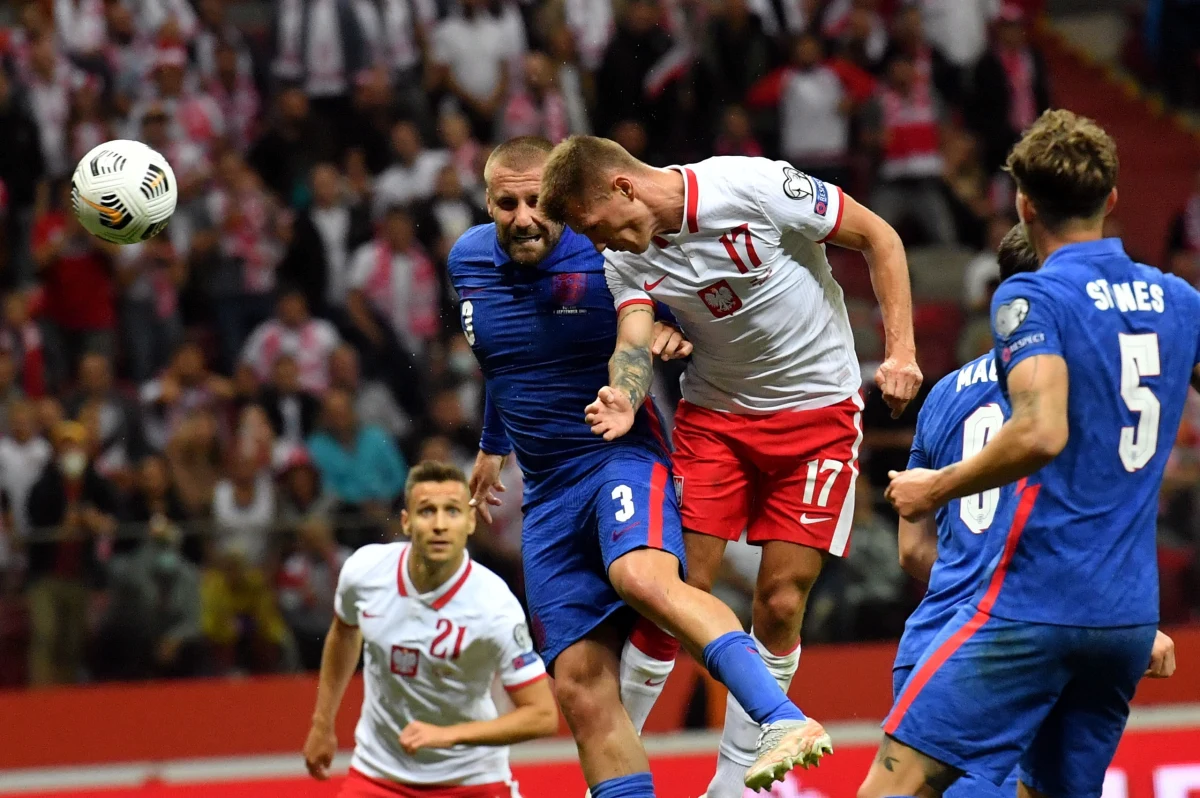 „Niesamowite uczucie. (…) Marzenia się spełniają” – tak Damian Szymański podsumował swój gol w meczu Polska – Anglia w eliminacjach mistrzostw świata 2022. Zdobyta w doliczonym czasie gry bramka dała reprezentacji Polski remis 1:1. „Ciężko pracowałem na to powołanie (…). Piękna sprawa: zagrać z Anglią i jeszcze strzelić gola” – stwierdził 26-letni piłkarz.