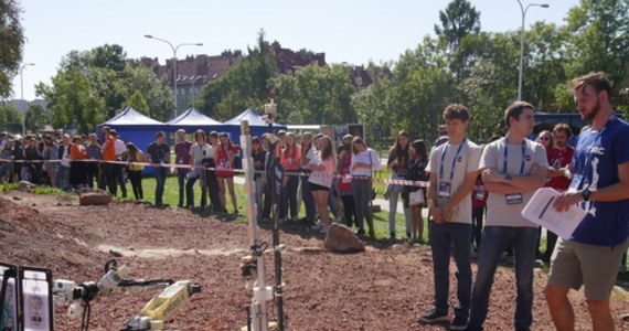 W Kielcach trwają trzydniowe zawody łazików marsjańskich European Rover Challenge (ERC). 37 zespołów rywalizuje na specjalnym torze, który w tym roku symuluje wulkaniczny rejon Czerwonej Planety.