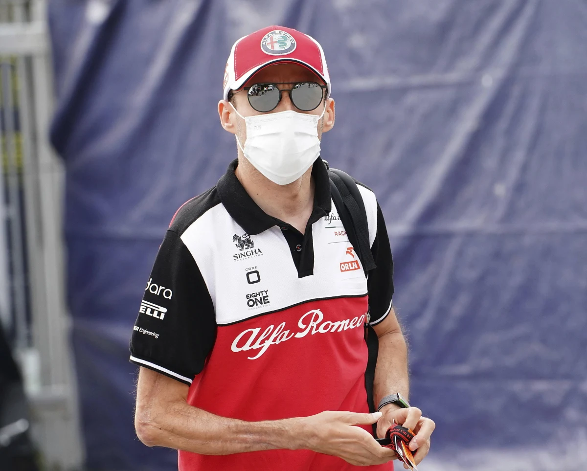 ​Robert Kubica (Alfa Romeo Racing Orlen) zajął 16. miejsce podczas pierwszego treningu przed niedzielnym wyścigiem Formuły 1 o Grand Prix Włoch na torze Monza. Najszybszy był broniący tytułu mistrza świata Brytyjczyk Lewis Hamilton z Mercedesa.