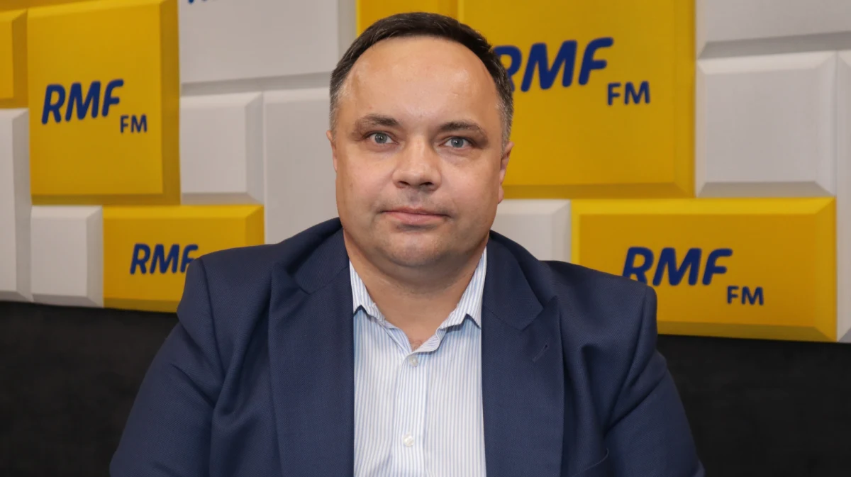 "Z dużym zdumieniem przyjmowano niektóre informacje, które padały z ust przedstawicieli resortu zdrowia" - tak dzisiejsze spotkanie ministra zdrowia z przedstawicielami Komitetu Protestacyjno-Strajkowego zawodów medycznych skomentował w Popołudniowej rozmowie w RMF FM Karol Bielski. Dyrektor wojewódzkiej stacji pogotowia ratunkowego "Meditrans" w Warszawie i sekretarz Związku Pracodawców Ratownictwa Medycznego SPZOZ podkreślał, że postulaty przekazywane przez środowisko ratowników medycznych nie zostały do tej pory przez resort zdrowia zrealizowane.