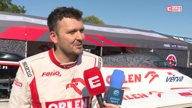 To była ekscytująca walka o zwycięstwo w Grand Prix Europy - pierwszej rundzie mistrzostw świata Formuły 1 H2O. Jedyny Polak w stawce Bartłomiej Marszałek z Orlen Team imponował równym tempem. Do wyścigu startował dwunasty, ale ostatecznie linię mety przeciął na znakomitym piątym miejscu.
