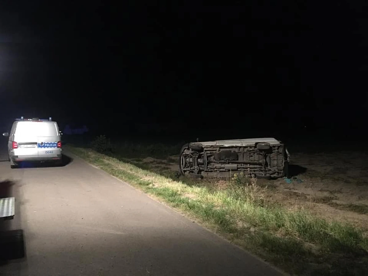 ​Pościg i strzały za kierowcą, który nie zatrzymał się do kontroli w miejscowości Gąsiory w powiecie radzyńskim na Lubelszczyźnie. Ranny jest policjant. Uciekającego mężczyznę udało się zatrzymać w następnej miejscowości. Informację dostaliśmy na Gorącą Linię RMF FM. 