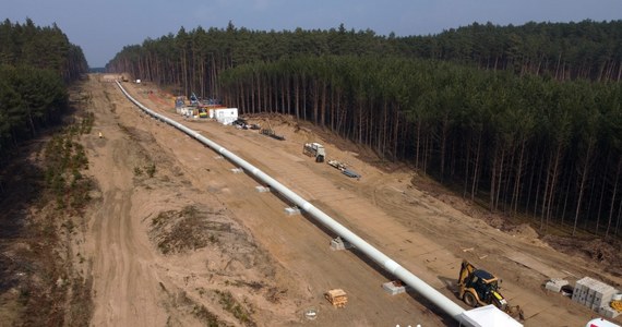 Podmorska część gazociągu Baltic Pipe dotarła na ląd w Polsce - poinformował operator systemu przesyłowego gazu Gaz-System. Gazociąg był przeciągany tunelem ze statku do układania rur Castoro Sei. 