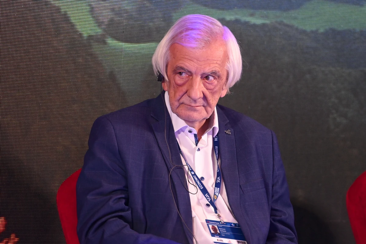 Na najbliższym posiedzeniu Sejmu nie ma punktu dotyczącego ustawy medialnej - powiedział dziś szef klubu PiS, wicemarszałek Sejmu Ryszard Terlecki. Sejm zbiera się na trzydniowe posiedzenie w środę.