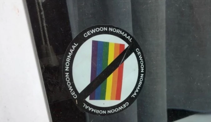 Belgia: Naklejki "anty-LGBT" w Antwerpii. Policja bada sprawę