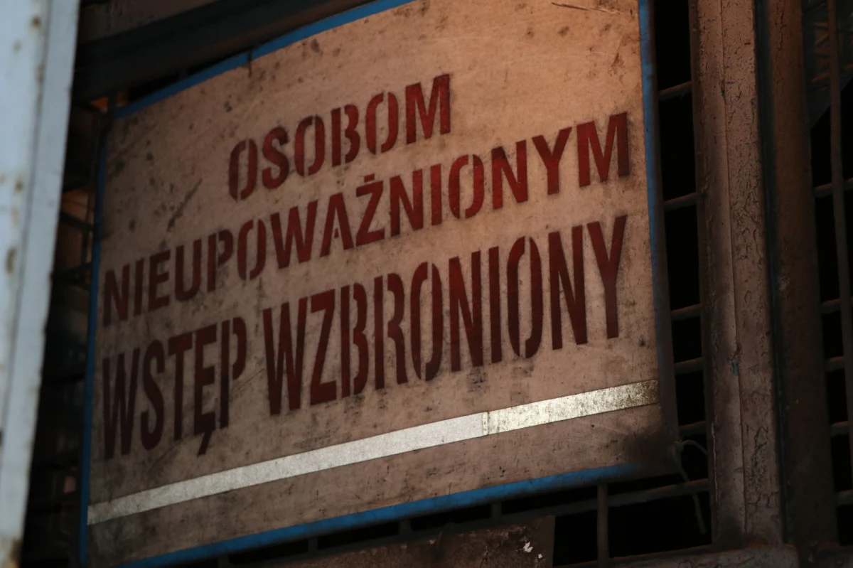 Silny wstrząs, wywołany eksploatacją górniczą, odczuli wieczorem mieszkańcy m.in. Katowic, Sosnowca, Chorzowa i Rudy Śląskiej. Magnitudę wstrząsu, którego epicentrum było w katowickiej kopalni Staszic, oceniono na około 2,9 w popularnej skali Richtera. Żaden górnik nie ucierpiał.