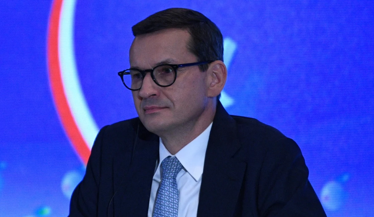 Parlament Europejski wzywa premiera Mateusza Morawieckiego, by nie kwestionował nadrzędności prawa unijnego nad krajowym i wycofał swój wniosek w tej sprawie z Trybunału Konstytucyjnego. Jednocześnie eurodeputowani apelują, by Komisja Europejska i Rada UE zatwierdziły polski Krajowy Plan Odbudowy - co jest warunkiem przekazania naszemu krajowi 36 mld euro - "tylko wtedy, gdy zostanie ustalone, że polskie władze wdrożyły wszystkie orzeczenia TSUE". Dziennikarka RMF FM w Brukseli Katarzyna Szymańska-Borginon zdobyła projekt rezolucji europarlamentu o "wolności mediów i dalszym pogarszaniu się sytuacji praworządności w Polsce", który poddany zostanie pod głosowanie jutro. Ponieważ tekst został przygotowany przez eurodeputowanych pięciu największych, prodemokratycznych frakcji w PE, nie ma wątpliwości, że zostanie przyjęty. Debata w tej sprawie odbędzie się natomiast dzisiaj po południu.