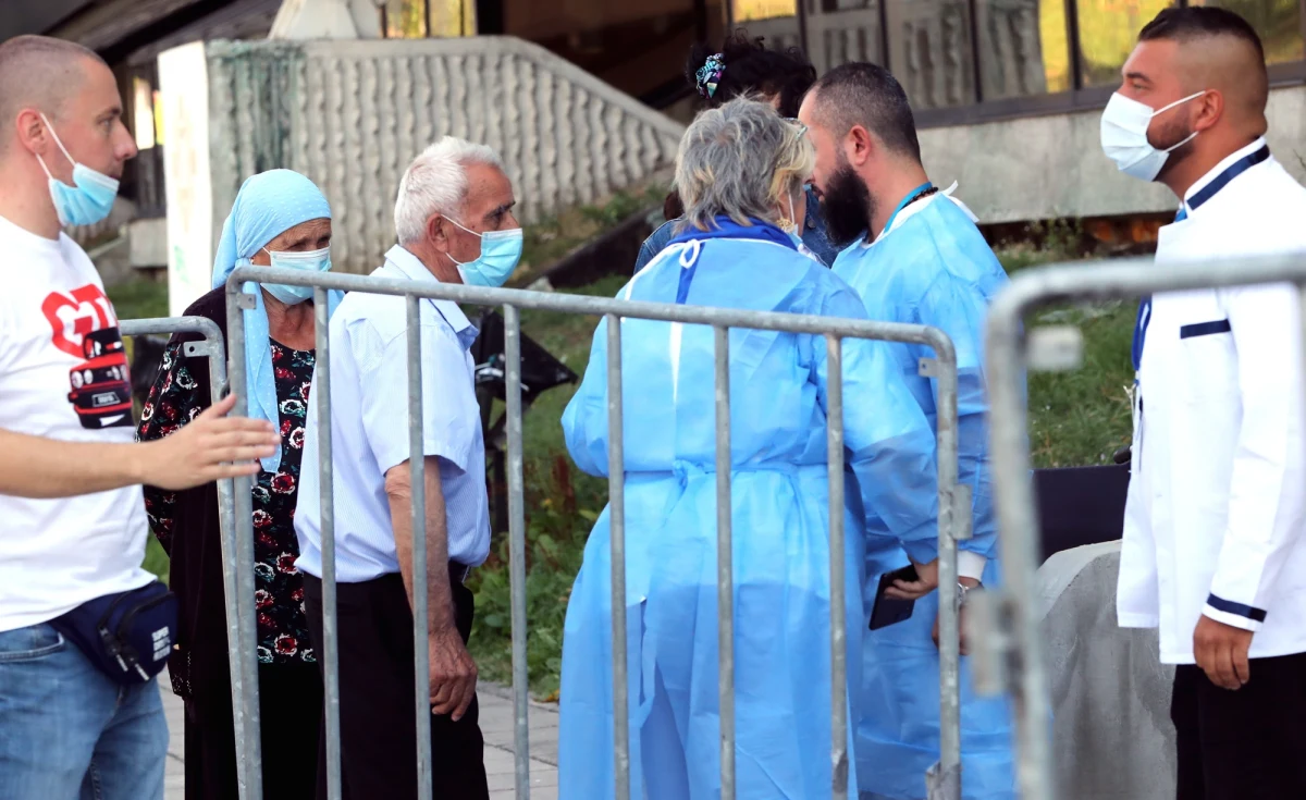 Na Ukrainie minionej doby wykryto ponad 4,6 tys. zakażeń koronawirusem, a 93 zainfekowane osoby zmarły. To najwyższy dzienny bilans od maja.