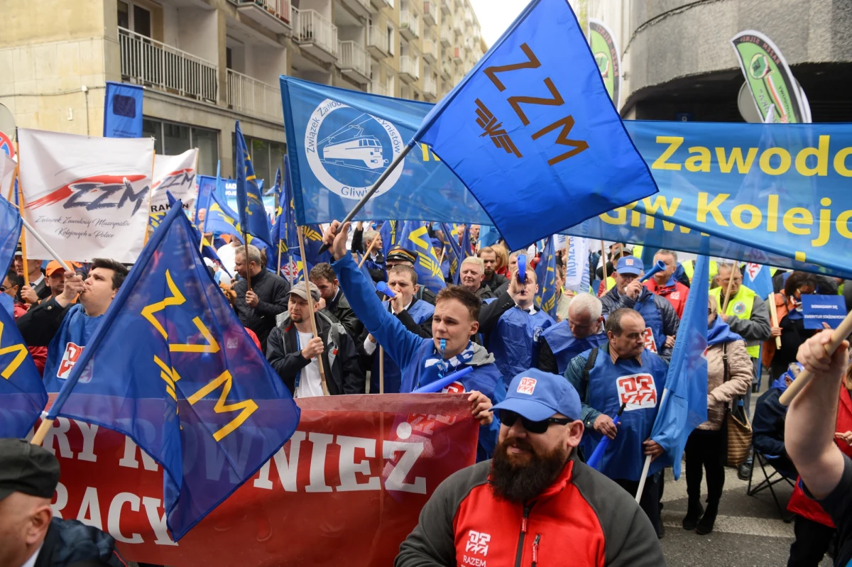 Polski Ład wprowadza nową ulgę podatkową, która zachęca do tego, by być członkiem związku zawodowego. Rząd nie ukrywa, że promując zapisywanie się do związków, chce doprowadzić do ich wzmocnienia. Problem w tym, że większość pracowników sektora prywatnego w Polsce... nie ma się do czego zapisać.