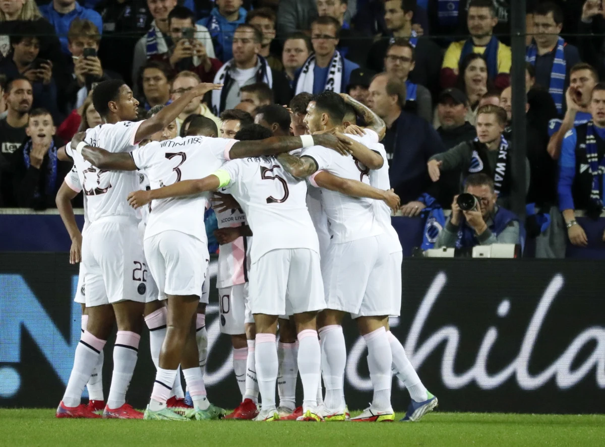 Niepowodzenia naszpikowanego gwiazdami Paris Saint-Germain, historyczny sukces Sheriffa Tyraspol i cztery gole Sebastiena Hallera z Ajaksu Amsterdam to najważniejsze wydarzenia środowych meczów inauguracyjnej kolejki piłkarskiej Ligi Mistrzów.