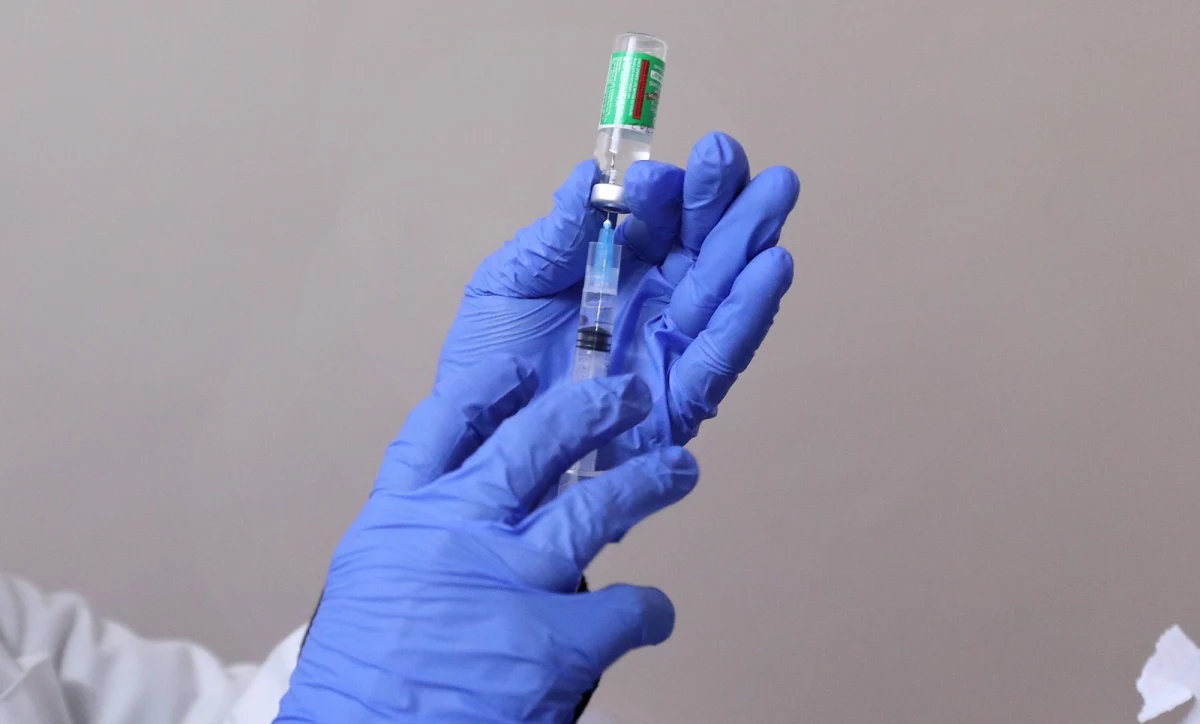 48 tysięcy uczniów zgłosiło się w całej Polsce do akcji szczepień w szkołach. Przypomnijmy, że od poniedziałku zastrzyk może tam przyjąć młodzież powyżej 12. roku życia.