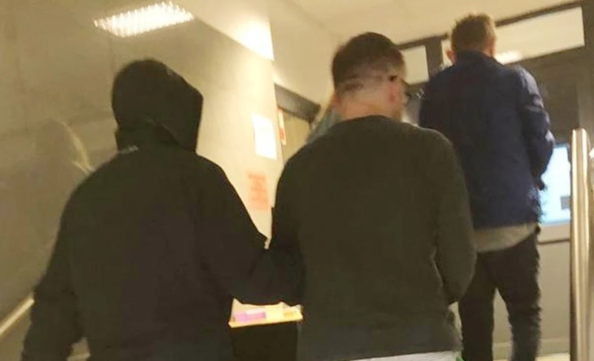 Funkcjonariusze z Komendy Rejonowej Policji na Mokotowie zatrzymali 42-letniego Piotra N. Mężczyzna jest podejrzany o kradzież i oszustwo 91-letniej seniorki, która w sierpniu wzięła ślub z 34 lata młodszym byłym jezuitą - współlokatorem oraz współpracownikiem Piotra N. 