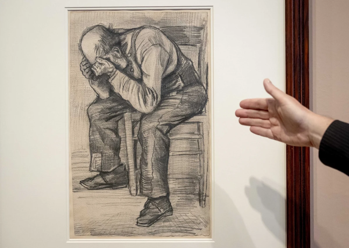 W amsterdamskim Muzeum Vincenta van Gogha można podziwiać nieznany dotąd rysunek tego niderlandzkiego malarza z 1882 roku. „Worn Out” przedstawia zmęczonego mężczyznę siedzącego na drewnianym krześle z głową ukrytą w dłoniach.