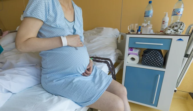 Szczepienia kobiet w ciąży przeciw COVID-19. Ginekolog: Zalecamy po I trymestrze