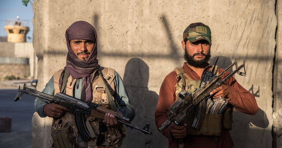 Dolina Pandższiru, broniona przez mudżahedinów z Narodowego Frontu Oporu Afganistanu (NRF), pozostaje jedynym miejscem w Afganistanie, w którym talibowie nie sprawują władzy. Z prowincji napływają doniesienia o chaosie, okrucieństwach talibów i pogarszających się warunkach życia mieszkańców - poinformowała telewizja Al-Dżazira.