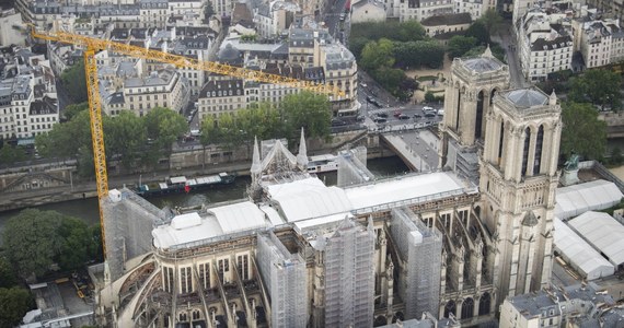 ​"Skończyliśmy prace zabezpieczające w katedrze Notre Dame. Pierwsze prace konserwatorskie przy katedrze rozpoczną się zimą" - podała Instytucja Publiczna Odpowiedzialna za Odbudowę Katedry Notre Dame w Paryżu po pożarze, do jakiego doszło 15 kwietnia 2019 r.