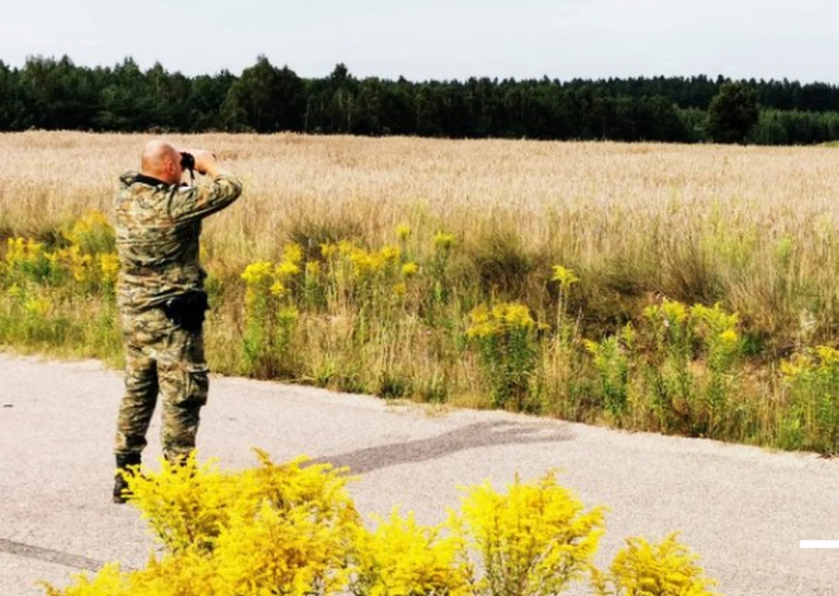 W Gibach na Podlasiu odnaleziono grupę trojga obywateli Iraku - dowiedział się nieoficjalnie reporter RMF FM. Jedna z tych osób nie żyje.