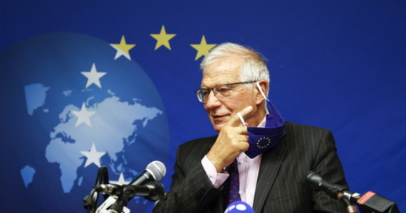 Przebywający w Nowym Jorku w związku z rozpoczynającym się Zgromadzeniem Ogólnym ONZ minister spraw zagranicznych Francji Jean-Yves Le Drian ocenił, że USA, nie konsultując planów stworzenia paktu AUKUS z sojusznikami w UE, podważyły zaufanie między partnerami. Jednocześnie szef unijnej dyplomacji UE Josep Borrell, poinformował, że ministrowie spraw zagranicznych krajów Unii Europejskiej, którzy także spotkali się w Nowym Jorku, wyrazili poparcie dla Francji w jej sporze z USA. 