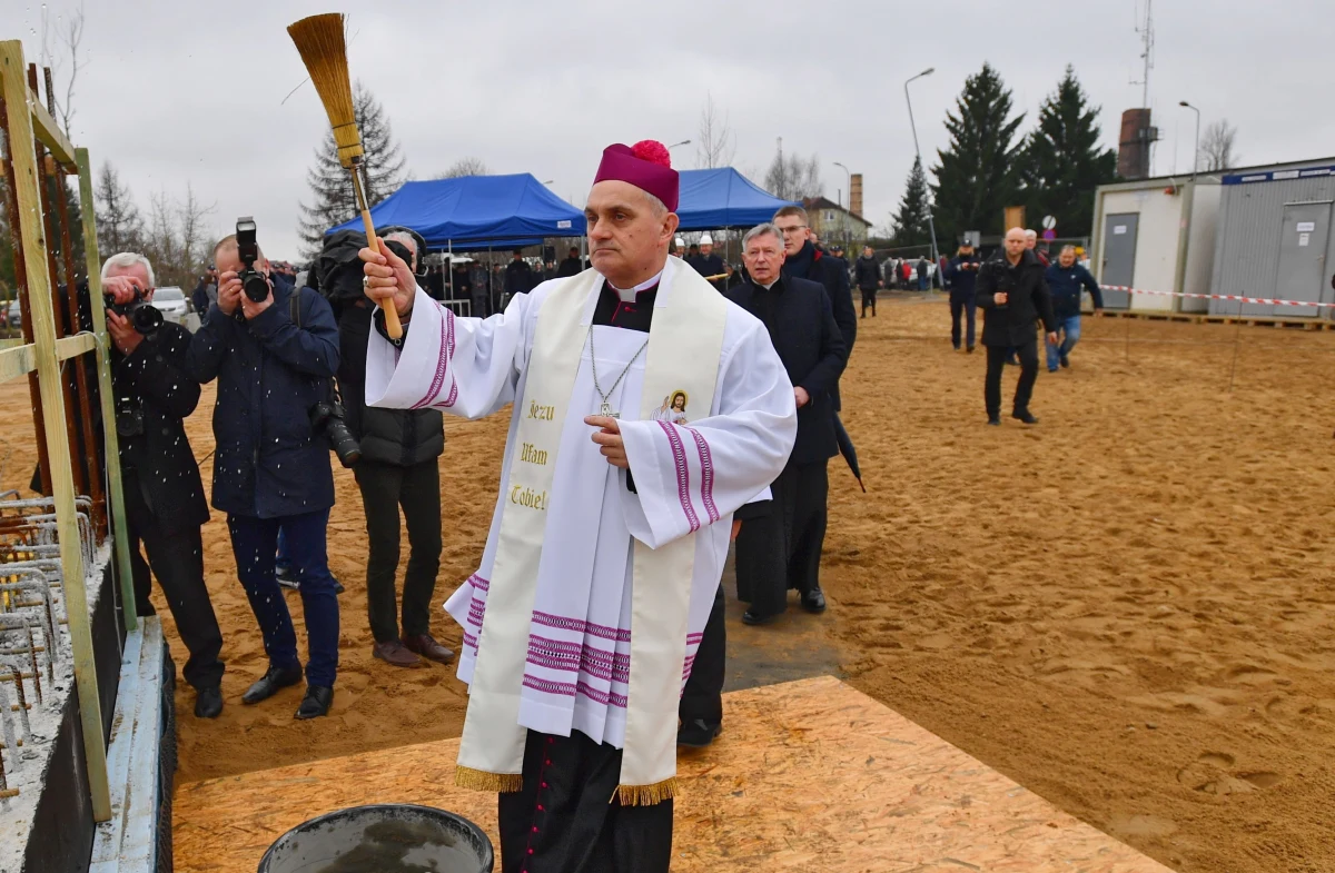 Dotychczasowy biskup pomocniczy diecezji koszalińsko-kołobrzeskiej Krzysztof Włodarczyk został mianowany przez papieża Franciszka nowym biskupem bydgoskim - poinformowała Nuncjatura Apostolska. 