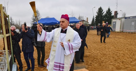 Dotychczasowy biskup pomocniczy diecezji koszalińsko-kołobrzeskiej Krzysztof Włodarczyk został mianowany przez papieża Franciszka nowym biskupem bydgoskim - poinformowała Nuncjatura Apostolska. 