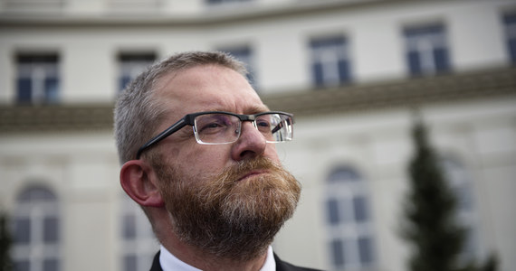 Prasa: Grzegorz Braun nie wpisuje dochodów z Sejmu do oświadczeń majątkowych