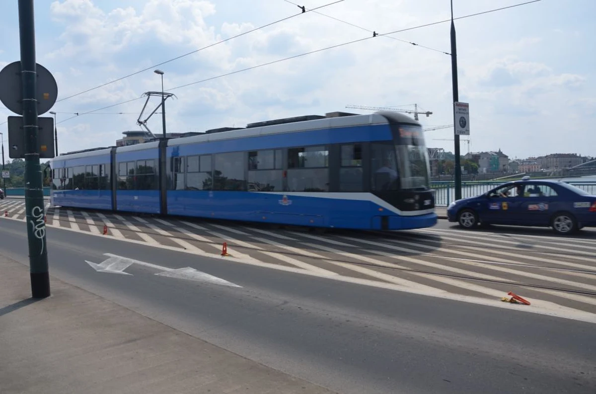 Dziś przypada Dzień bez Samochodu, ustanowiony corocznie na 22 września. W wielu miejscach w Polsce transport komunikacją miejską w tym dniu jest bezpłatny. 