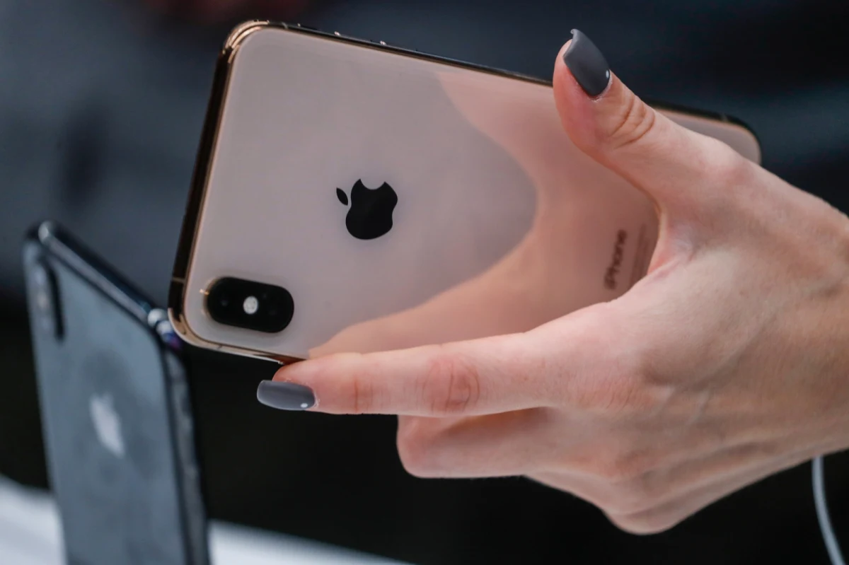 Apple pracuje nad rozszerzeniem funkcji iPhone'a. Źródła i dokumenty, do których dotarł "The Wall Street Journal" wskazują, że opracowany jest algorytm, który pomoże w diagnozowaniu m.in. depresji.