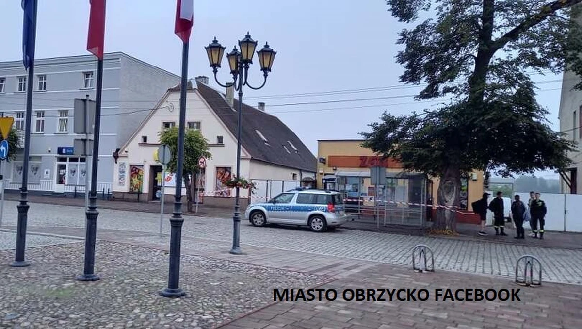 Policja bada okoliczności wysadzenia bankomatów w Obrzycku i Dusznikach w powiecie szamotulskim. Złodziejom prawdopodobnie nie udało się zabrać pieniędzy.