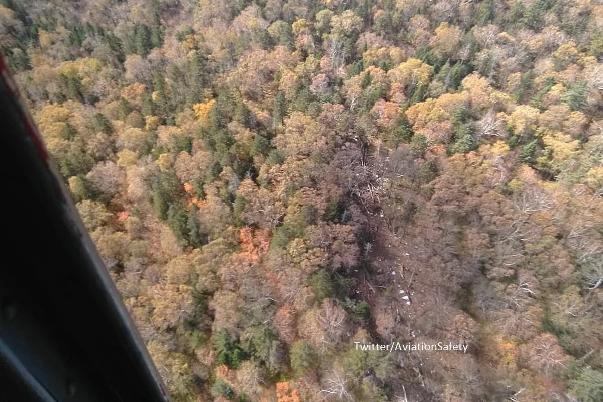Rosyjscy ratownicy znaleźli w czwartek szczątki samolotu An-26, który dzień wcześniej znikł z ekranów radarów w rejonie Chabarowska na Dalekim Wschodzie. Według wstępnych danych nie ocalał nikt z sześcioosobowej załogi. Trwa akcja poszukiwawcza.