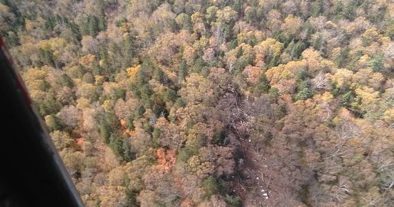 Rosyjscy ratownicy znaleźli w czwartek szczątki samolotu An-26, który dzień wcześniej znikł z ekranów radarów w rejonie Chabarowska na Dalekim Wschodzie. Według wstępnych danych nie ocalał nikt z sześcioosobowej załogi. Trwa akcja poszukiwawcza.