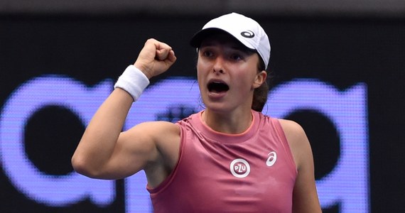 Na pięć gwiazdek oficjalny profil WTA ocenił zagranie Igi Świątek podczas meczu z Julią Putincewą w Ostrawie. W środę Polka pokonała Kazaszkę Julię Putincewą (6:4, 6:4) i awansowała do ćwierćfinału imprezy. To był pierwszy mecz Polki po wielkoszlemowym US Open.