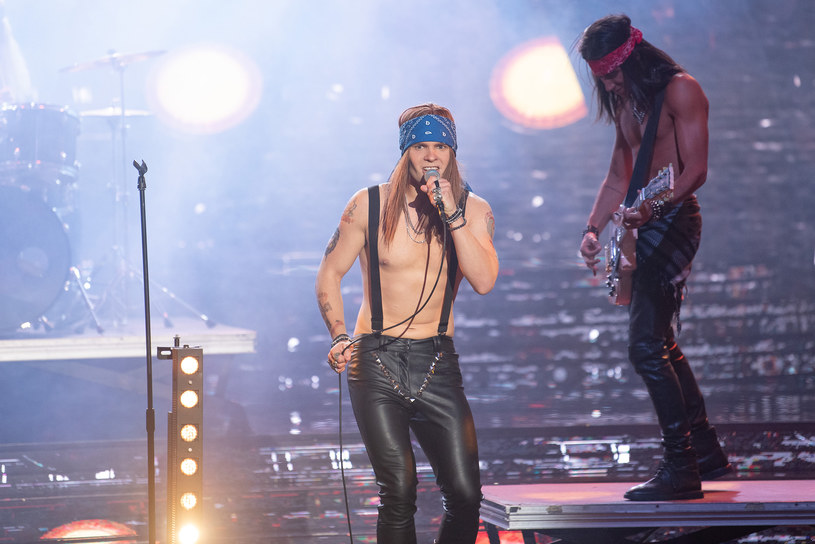 W nadchodzącym odcinku "Twoja twarz brzmi znajomo" Chris Cugowski rozpali scenę do czerwoności, wcielając się we frontmana rockowej grupy Guns N' Roses! 