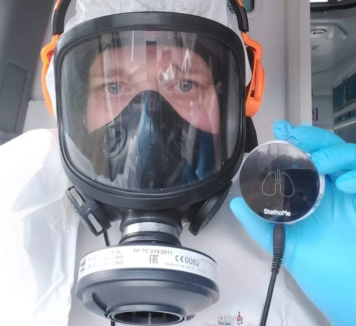 Wynaleziony w Poznaniu mobilny stetoskop ma szansę stać się standardem w podstawowej opiece zdrowotnej i ratownictwie. Urządzenie bierze udział w pilotażowym programie Ministerstwa Zdrowia, który zakłada testy na grupie tysiąca pacjentów. Oprócz tego urządzenie trafiło na wyposażenie karetek pogotowia w stolicy Wielkopolski. Dzięki niemu medycy mogą bez kontaktu osobistego "osłuchiwać" pacjentów.