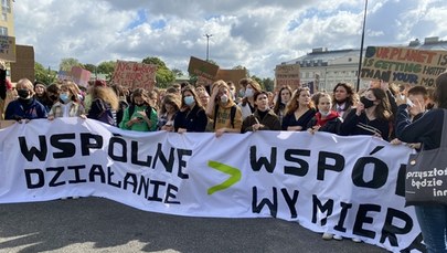 "Klimat ponad podziałami". Młodzieżowy Strajk Klimatyczny w Warszawie